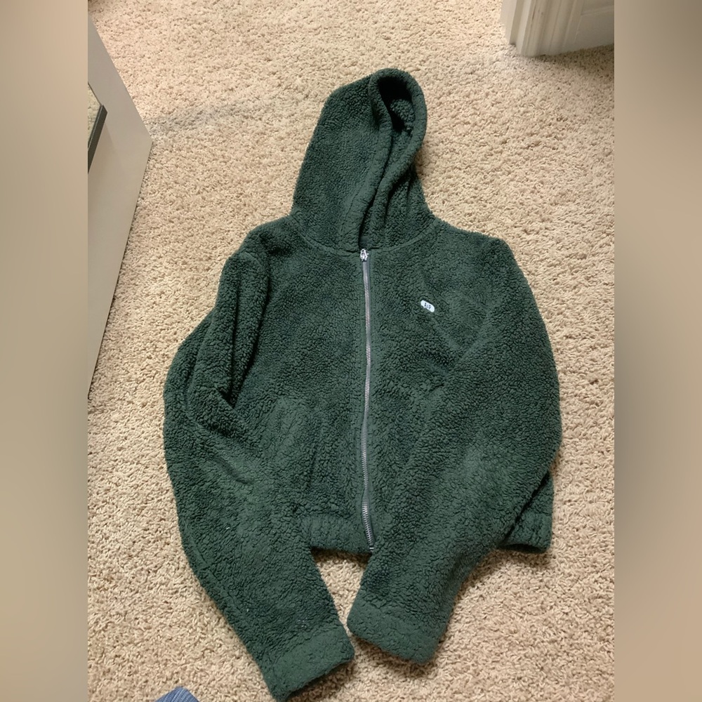 Super cute Abercrombie green, fuzzy zip up crop jacket!
